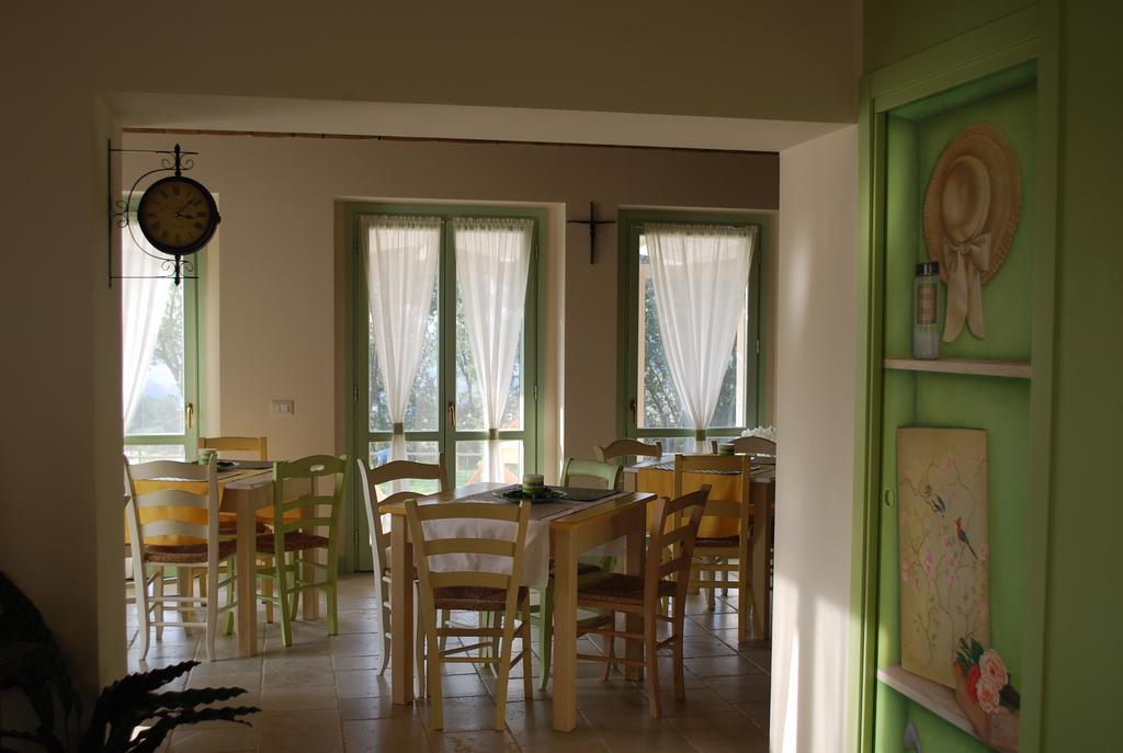 Le Maracla Country House Iesi Exterior photo